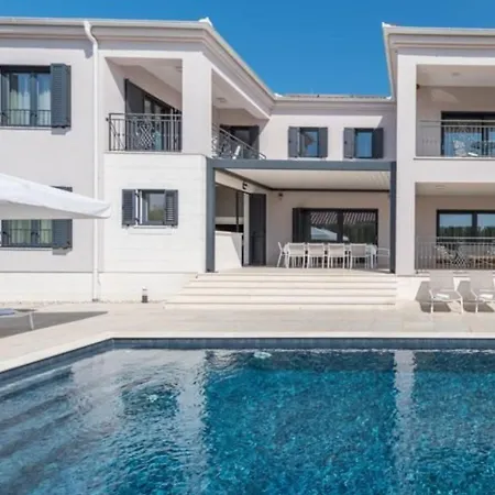 호텔 Sunset Splendor, Private Pool 리예카